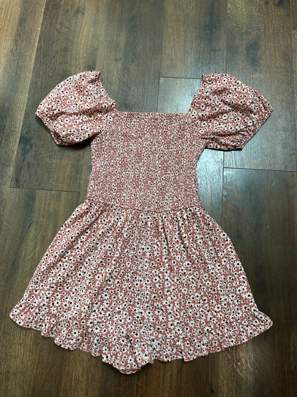 Women’s Red Floral Smocked Puff-Sleeve Romper